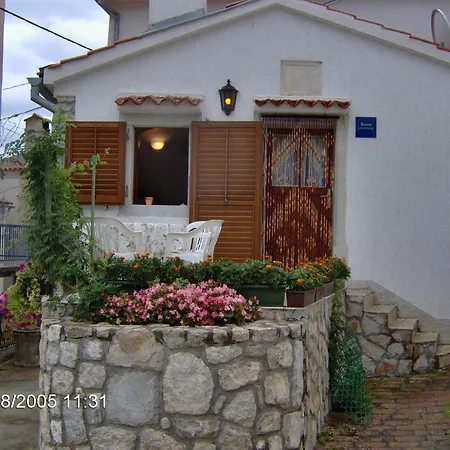 Holiday home Secluded House With A Parking Space Beli, Cres - 13893 *